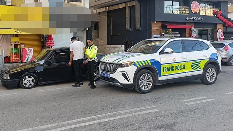 691ebdb77417390292e2e012 Yüksek sesli müzik zevki pahalıya patladı! Hem araç gitti hem ehliyet