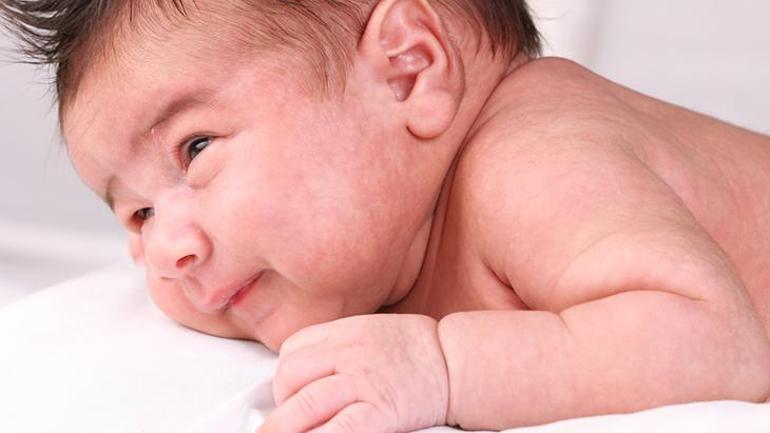 Kalın kaşları meğer işaretmiş Anneannesi fark etti: Bunayan minik kızın dramı