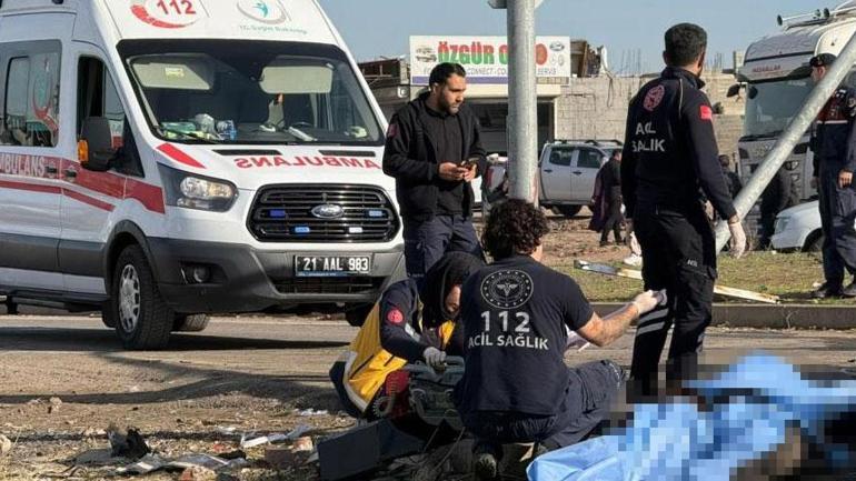 Diyarbakırda korkun&ccedil; kaza Can kaybı 4e y&uuml;kseldi