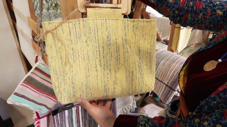 Rizeli kadın dokumacı poşetleri sanata dönüştürüyor Başka dünyamız yok