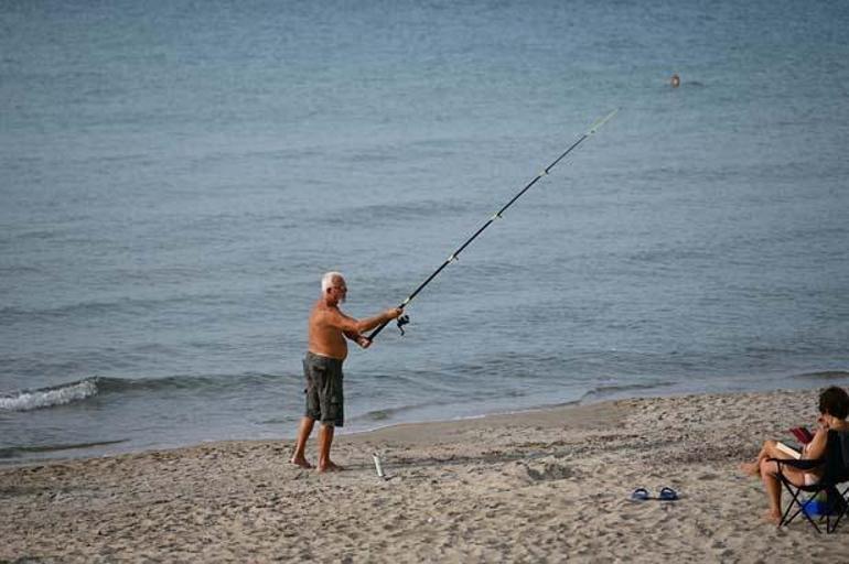 Kasım ayında yazı yaşıyorlar Hava 27, deniz 23 derece: Plajlar doldu taştı