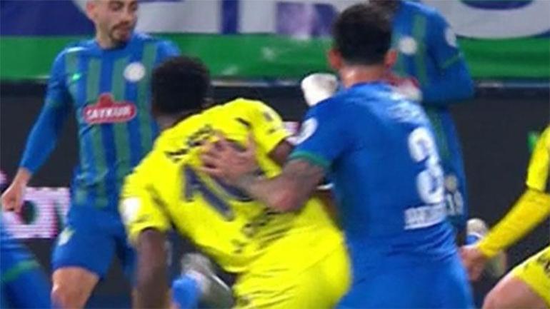 Rizespor - Fenerbahçe maçının tartışmalı pozisyonları Trioda değerlendirildi Elle oynamak nasıl olmaza örnek