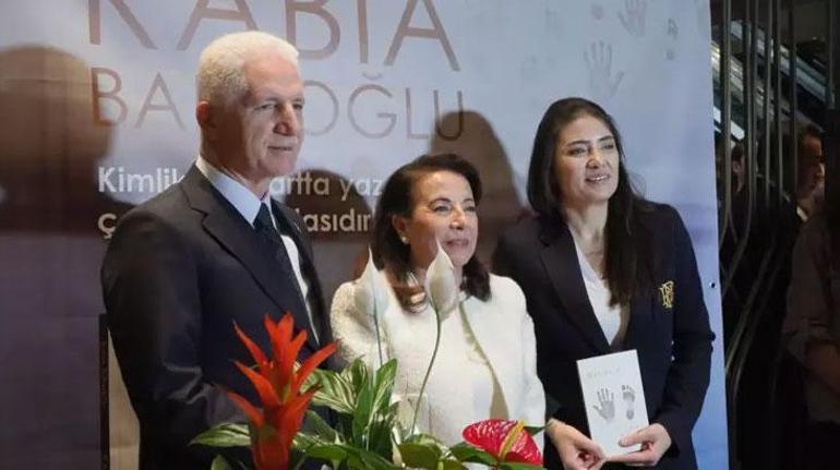 Rabia Babaoğlu’nun yeni kitabı ‘Katıksız’ okurlarla buluştu