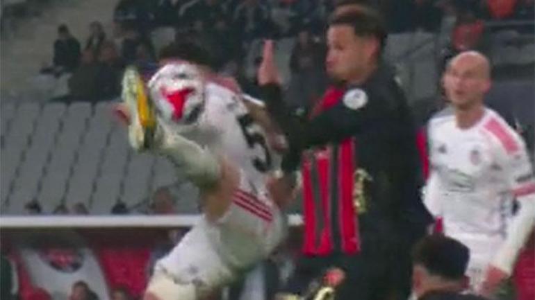 Fatih Karagümrük - Beşiktaş maçının tartışmalı pozisyonları Trioda değerlendirildi Müdahalenin niteliği önemli