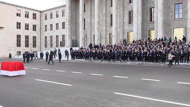 Vefat eden eski milletvekili için TBMMde tören