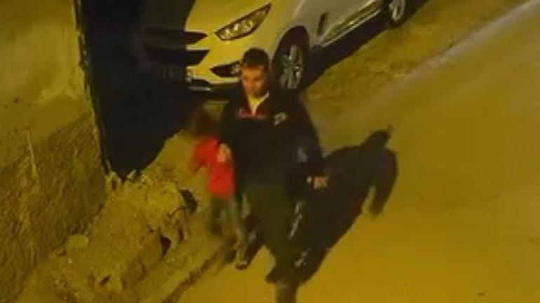 Görüntüler infial yaratmıştı Başını otomobile çarpıp yere fırlatan baba tutuklandı