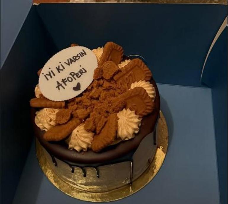 Afra Saraçoğluna doğum günü sürprizi Arkadaşının taktığı lakap dikkat çekti