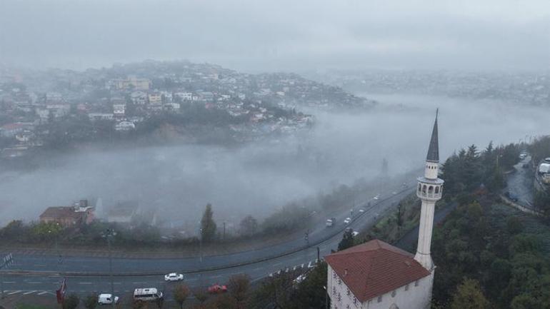 Sis İstanbulu yuttu Göz gözü görmedi