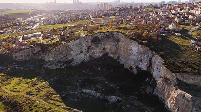 İstanbulun uçurum mahallesinde şaşırtan hayat: Altı kaya, depreme dayanıklı