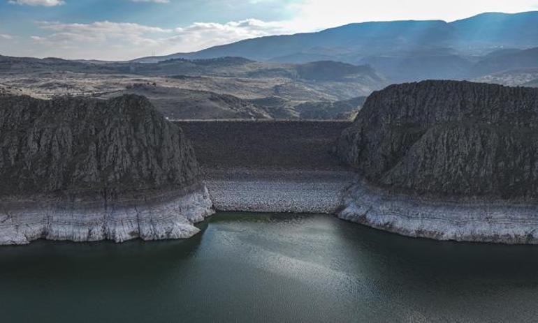 Barajlarda ölü hacme gelindi: Ankarada su kontrollü verilecek