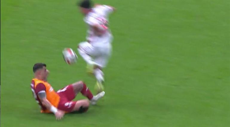 Galatasaray-Samsunspor maçının ardından beIN Trioda hakemler ikiye bölündü Bu pozisyonlar yanıltıcı olabilir