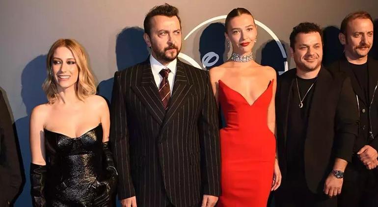 Hazal Kayadan eski dizisine gönderme Aynadan poz verdi