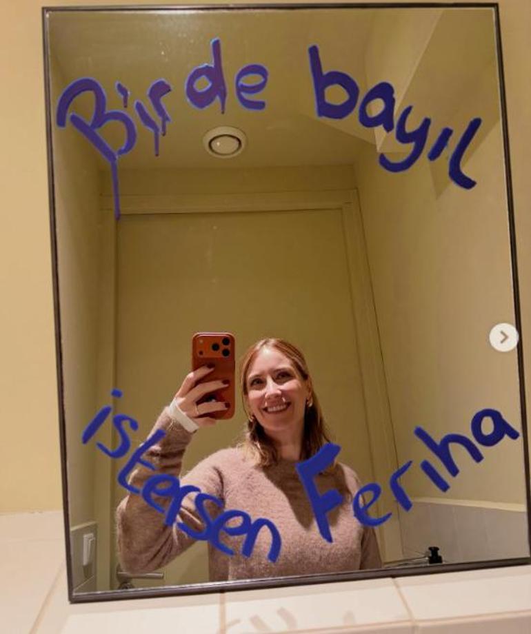 Hazal Kayadan eski dizisine gönderme Aynadan poz verdi