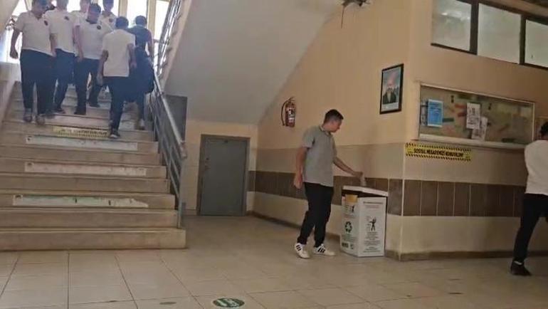 Okulda sosyal deney Sadece 1 öğrenci gördü: O anlar kayıt altında