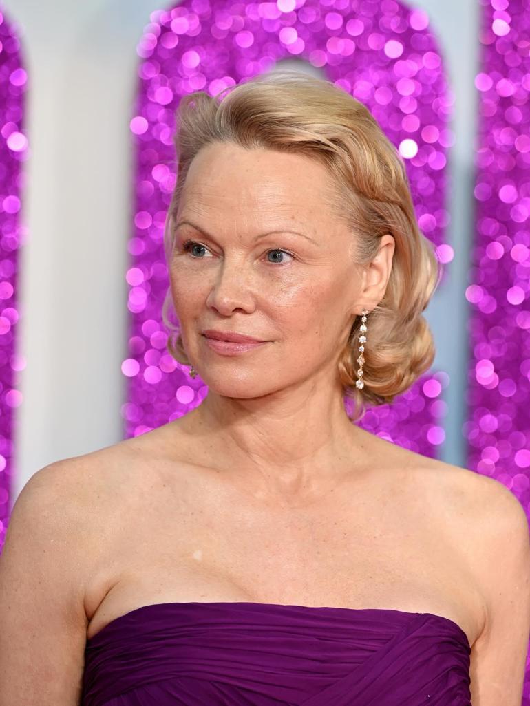 Pamela Andersondan radikal karar Köklerine geri dönmek istiyor