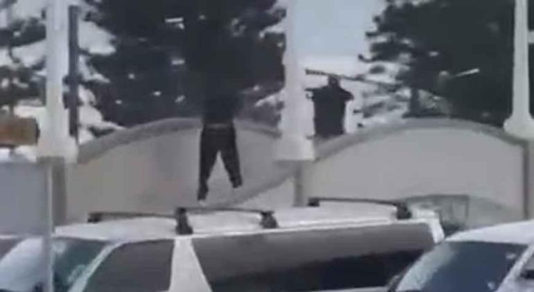 Avustralyada ülkenin en büyük plajlarından birinde silahlı saldırı Çok sayıda ölü ve yaralı var