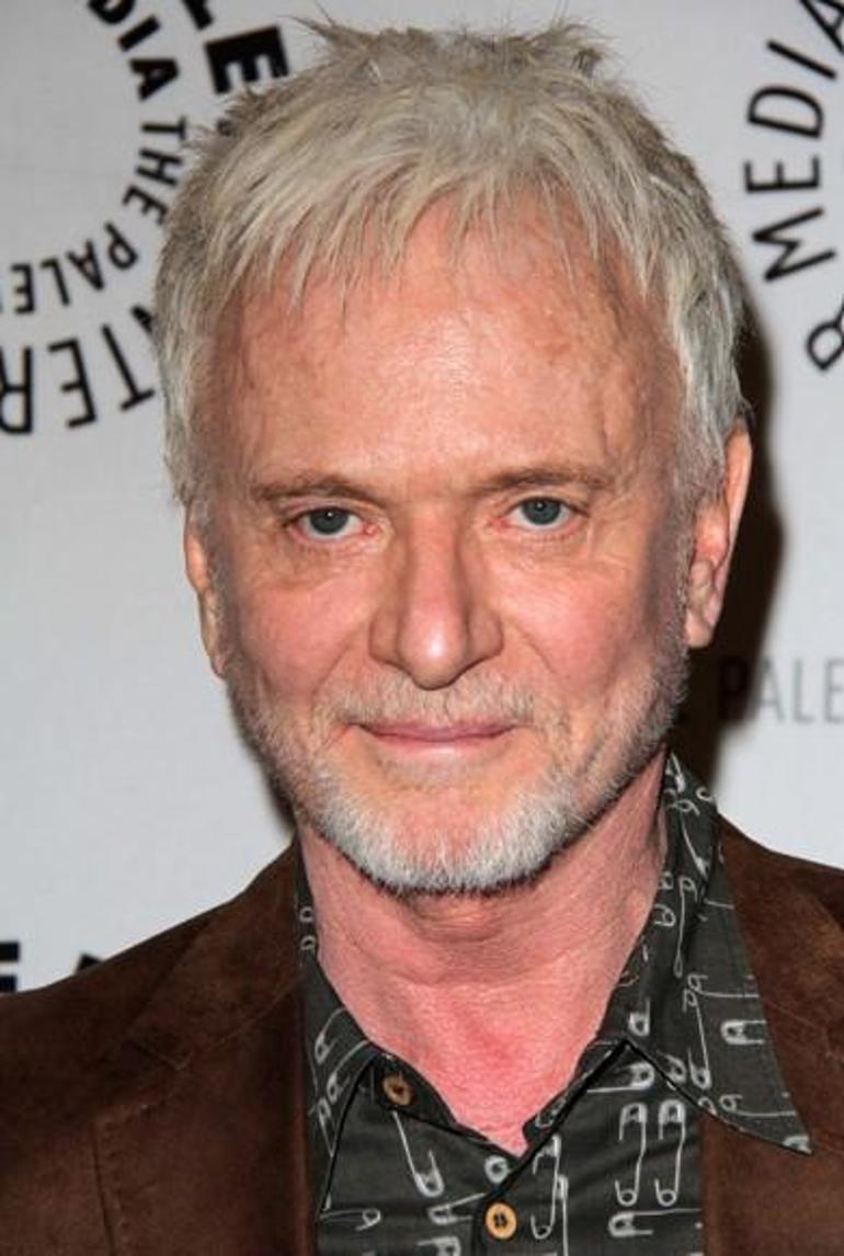 Dünyaca ünlü oyuncudan acı haber Ameliyat sonrası hayatını kaybetti