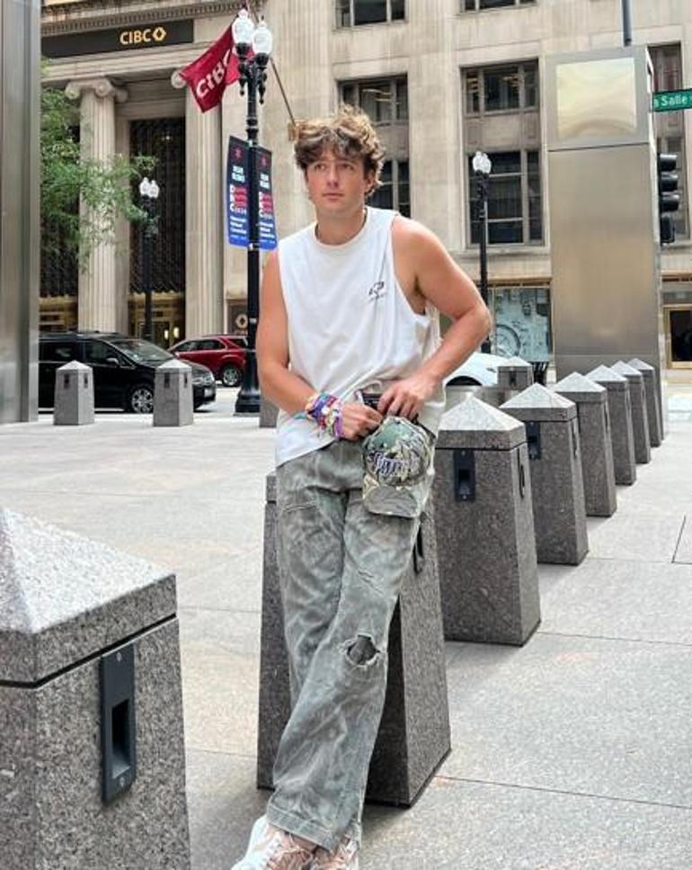 2.5 milyon takipçisi vardı Ünlü fenomen intihar etti