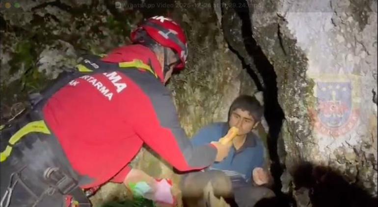 Komandolar dağdan gelen gizemli sesin peşinde Temas kuruldu, gerçek ortaya çıktı