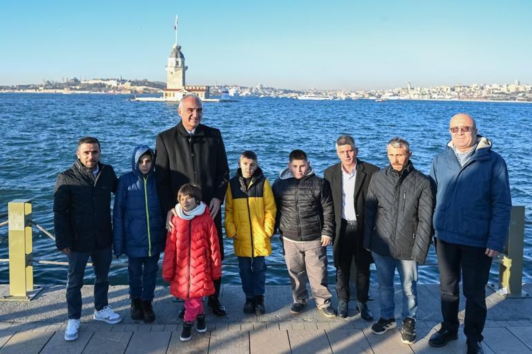 Sivas’ta çocuklar kardan Kız Kulesi yaptı Bakan Ersoy, İstanbul’a davet edip gerçeğini gezdirdi