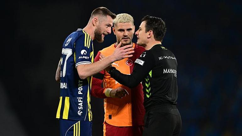 Galatasaray - Fenerbahçe maçında tartışma yaratan kararları eski hakem değerlendirdi 2. sarıdan kırmızı kart