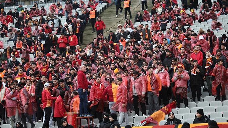 Fenerbahçede yağmurluklar için harcanan para ortaya çıktı