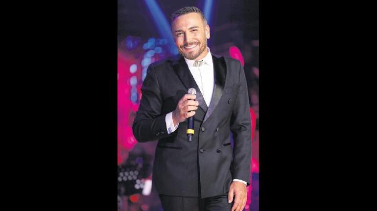 Cenk Eren, kim o şarkıcı