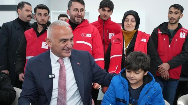 Bakan Ersoy: Son 8 yılda 221 yeni kütüphane hizmete açıldı