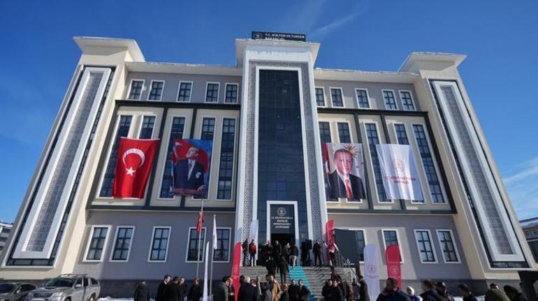 Bakan Ersoy: Son 8 yılda 221 yeni kütüphane hizmete açıldı