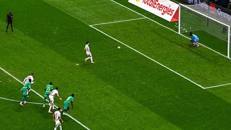 Afrika Kupasındaki olaylı final sonrası Fenerbahçenin golcüsü En-Nesyri gözyaşlarını tutamadı