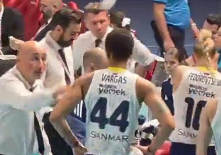 Fenerbahçede Abbondanza - Melissa Vargas gündemine Eda Erdem Dündardan yanıt: Şaşkınlıkla izliyorum