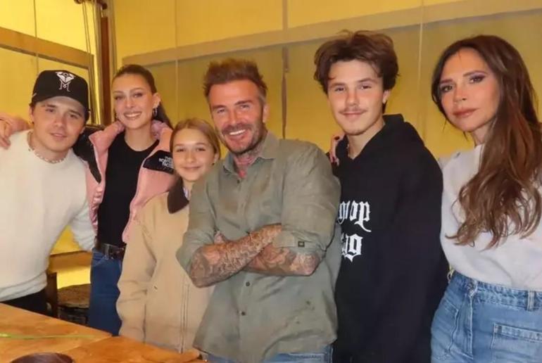 Tüm ailesini engellemişti Brooklyn Beckham mesajlarıyla tek tek ifşa etti