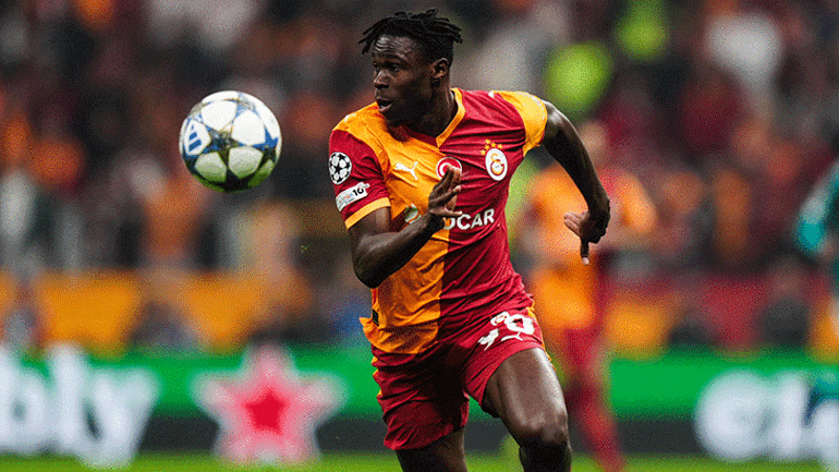 Galatasarayda Okan Buruk, Atletico Madrid maçı öncesinde kötü haberi verdi Bizimle beraber olmayacak