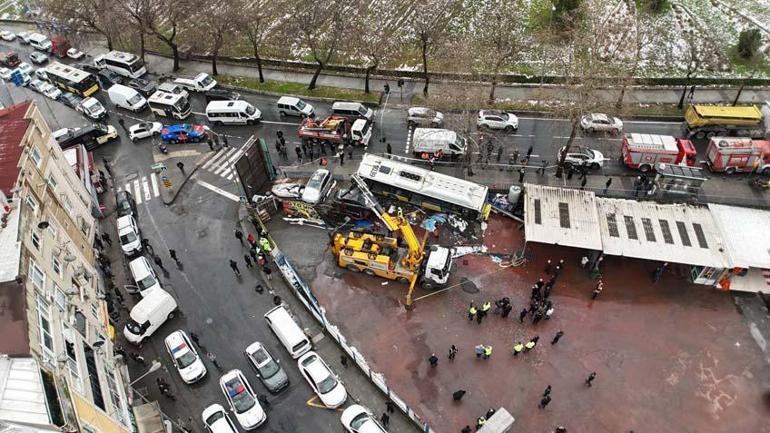 Esenlerde korkutan görüntü İETT otobüsü otoparka daldı