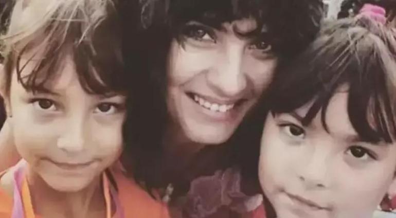 Toprak ve Maya 14 yaşında İşte Tuba Büyüküstünün ikiz kızlarının son hali