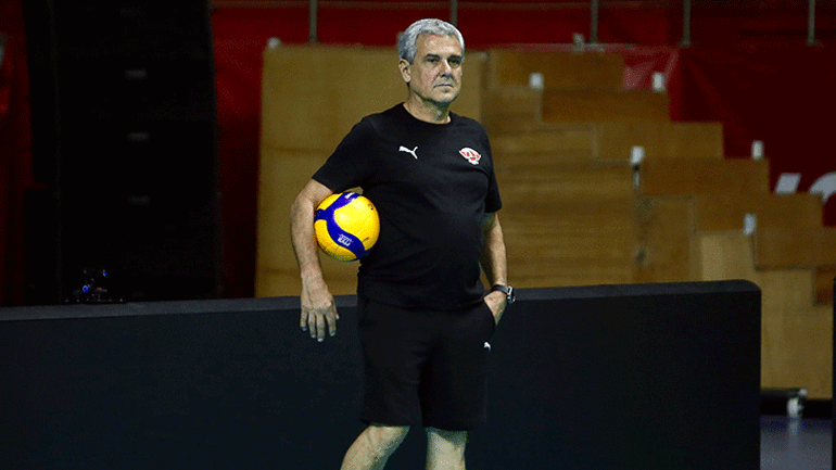 Fenerbahçede eski yönetici Hulusi Belgü açıkladı: Santarelli ile görüştük