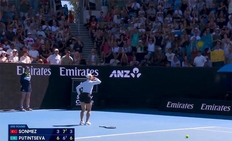 Zeynep Sönmez, Avustralya Açıka veda etti Rakibi Putintsevadan Türk taraftarlara skandal hareket