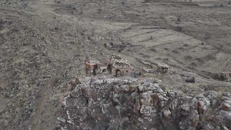 1830 metrede zamana meydan okuyan kale: 1000 yıldır ayakta
