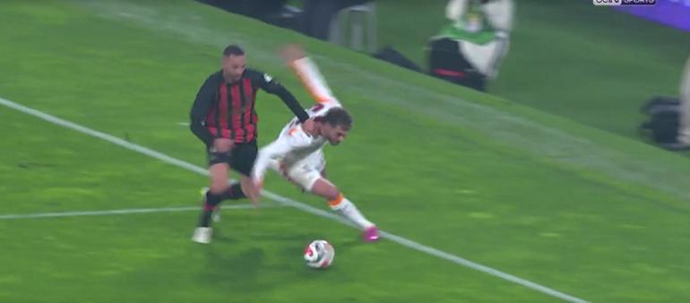 Karagümrük-Galatasaray maçının tartışmalı pozisyonlarını eski hakemler değerlendirdi Büyük risk almış