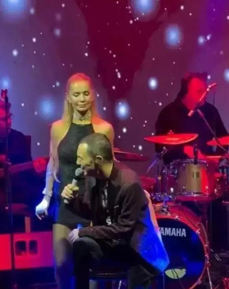 Sahnede korkutan anlar Serdar Ortaç yere yığıldı