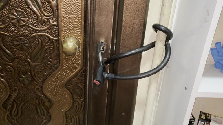 Bağcılar’da facia: Aynı evde 3 kişi hayatını kaybetti Ekipler eve balkondan girdi