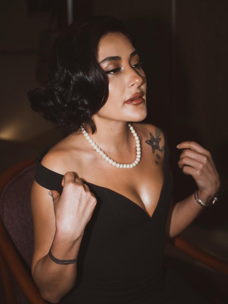 Melek Mosso hayranlarını endişelendirdi Sahnede fenalaştı