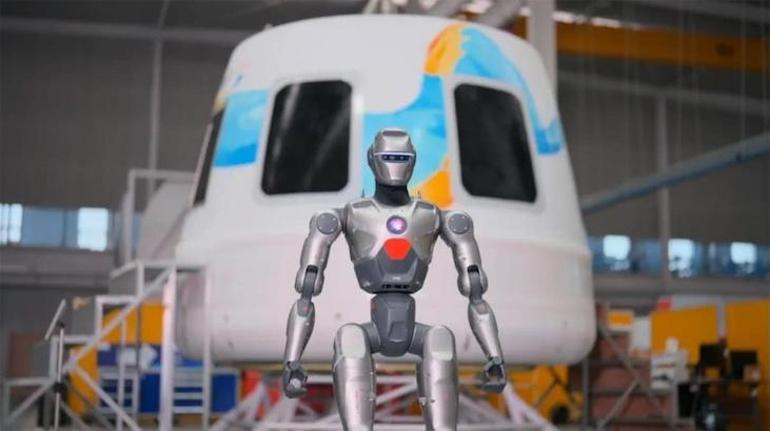 Dünyanın ilk insansı robot astronotu uzaya gitmeye hazırlanıyor