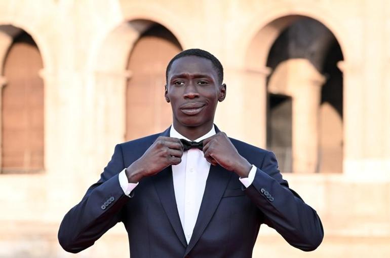 TikTok Fenomeni Khaby Lame şirketini sattı Milyon dolarlık anlaşma tarihe geçti