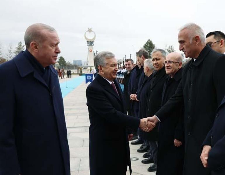 Cumhurbaşkanı Erdoğan, Özbekistan Cumhurbaşkanı Mirziyoyev ile bir araya geldi