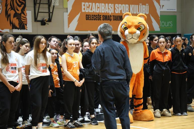 Voleybolun geleceği Antalya’da konuşuldu