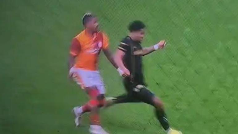 Galatasaray-Kayserispor maçının tartışmalı pozisyonlarını eski hakemler değerlendirdi Bariz ikinci sarı kart