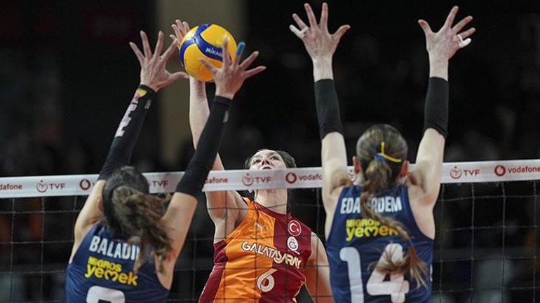 Fenerbahçeden Galatasaray galibiyeti sonrası Arina Fedorovtseva ve penguenli gönderme: Kimse görmeden