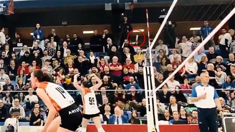 Eczacıbaşı Milanoyu devirdi, Ebrar Karakurta İtalyada çirkin hareket Babayla zor yarışırlar