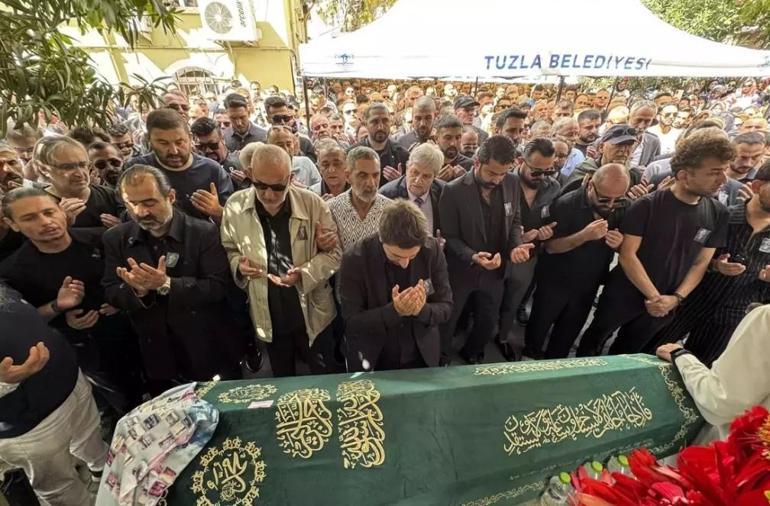 Tarihi dikkat çekti Güllünün oğlu Tuğberkten duygusal paylaşım